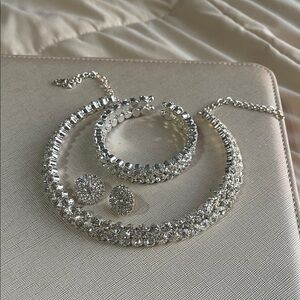 Elegant Silver Jewelry Set